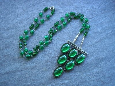 Art Deco Long Green Glass Necklace